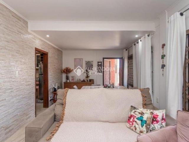 Casa 3 quartos no bairro Camaquã Porto Alegre