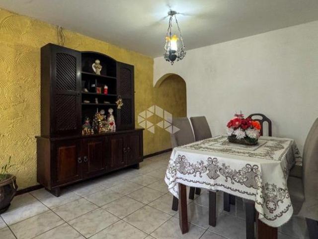 Casa 3 quartos no Bairro Guarujá Porto Alegre