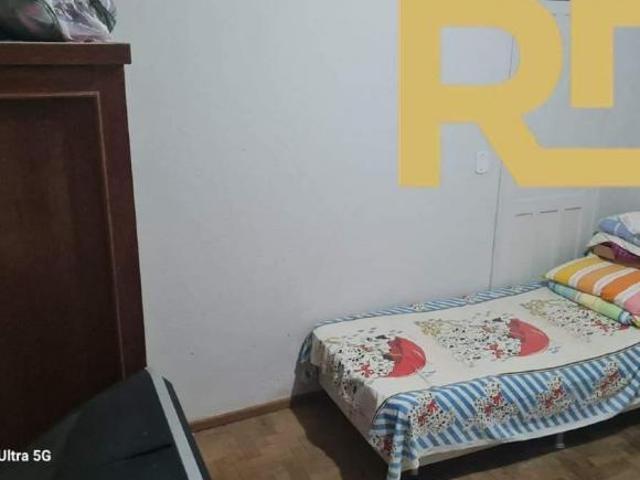 Casa de 3 quartos com barração nos fundos. e kitnet no bairro Esplanada
