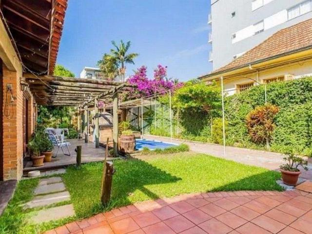 Casa 3 quartos no bairro São João, com área privativa de 255m2 em Porto Alegre