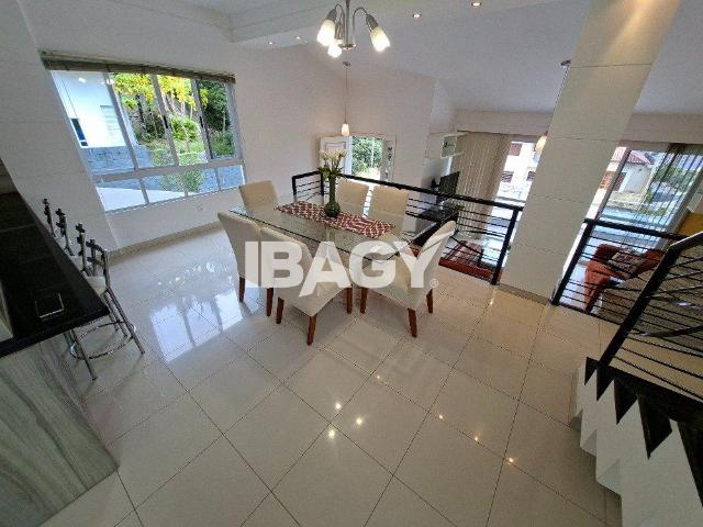Casa 3 Quartos Pantanal 240m²