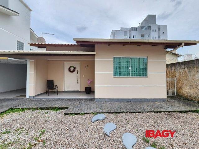 Casa 3 Quartos Pagani 117m²