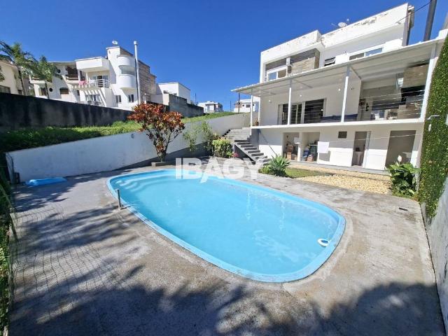 Casa 3 Quartos Pedra Branca 300m²