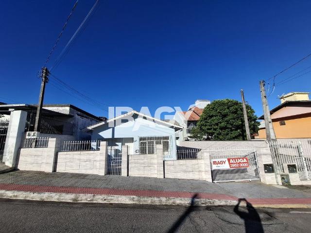 Casa 3 Quartos Roçado