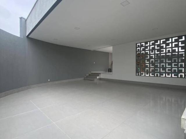 Casa 3 Quartos, sendo 1 suite unica no lote Bom Retiro COD 966