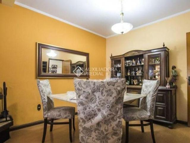 Casa 3 quartos, suíte
