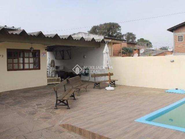 CASA 3 QUARTOS SUÍTES E PISCINA NO BAIRRO CAVALHADA