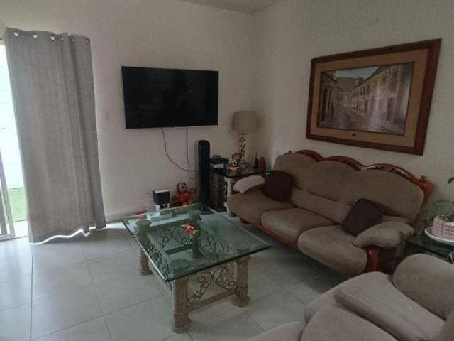 Casa 3 recámaras, 2.5 baños y 2 autos en Alta California | 103 m²