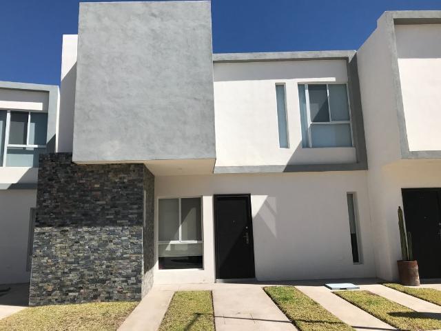 Casa 3 Recs y 4 baños, Amueblada Renta Cantera 2, Pozos SLP