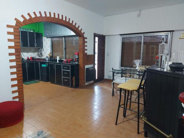 CASA 3 y 4 amb. IDEAL DOS FLIAS en Inmomap