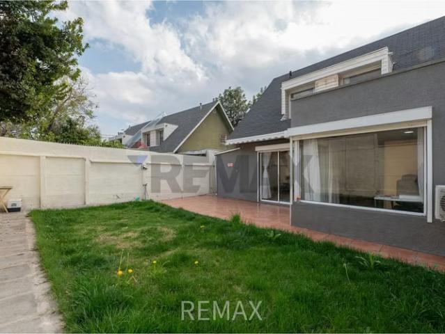 Casa 3d/2b en venta peñalolen | 3 dormitorios por 7000.00 en Peñalolén