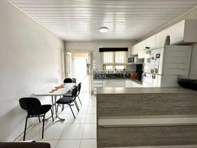 CASA 3D 1 SUÍTE COM PLACA SOLAR