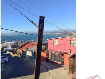 Arriendo casa en Segundo Nivel en Marina Mercante Valparaiso