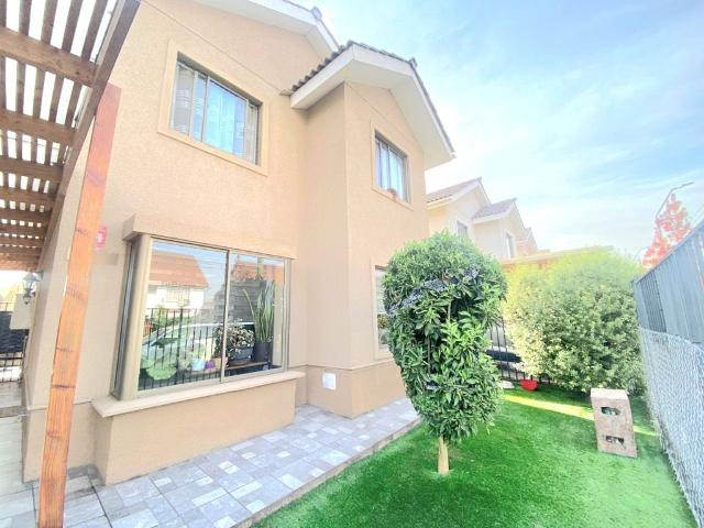 CASA 3D, 3B CON PATIO Y TERRAZA EN PADRE HURTADO