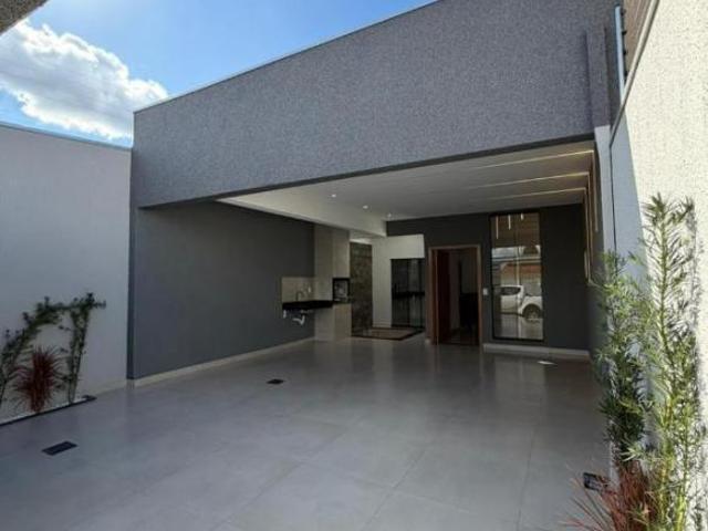 CASA 3Q SENDO 1 SUITE LOCALIZADA NO BAIRRO ITAMARATY ANAPOLIS GO