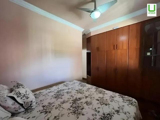 Casa 3qts com suíte Castelo