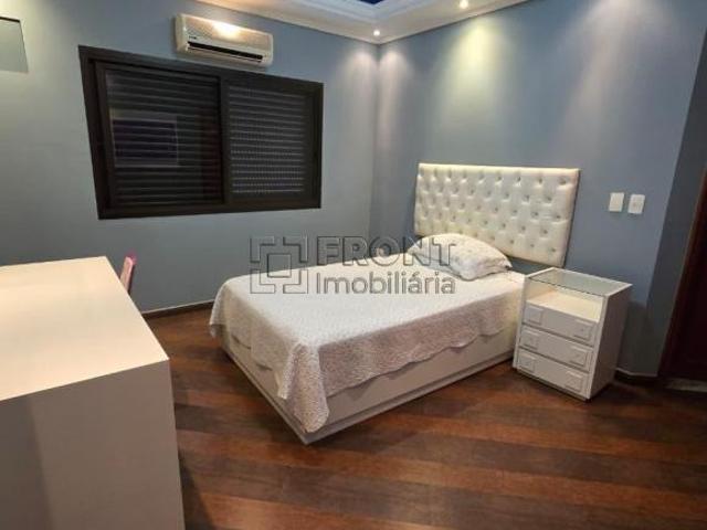 Casa 420m2 util 4 suítes 10 vagas City América