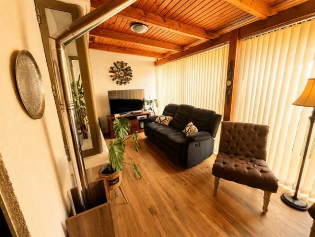CASA 42 oriente Portones de Pichimapu | 4 dormitorios por 6800.00 en Talca
