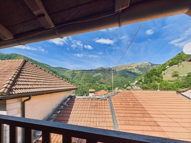 Casa 4,5 locali con vista sul Monte Generoso