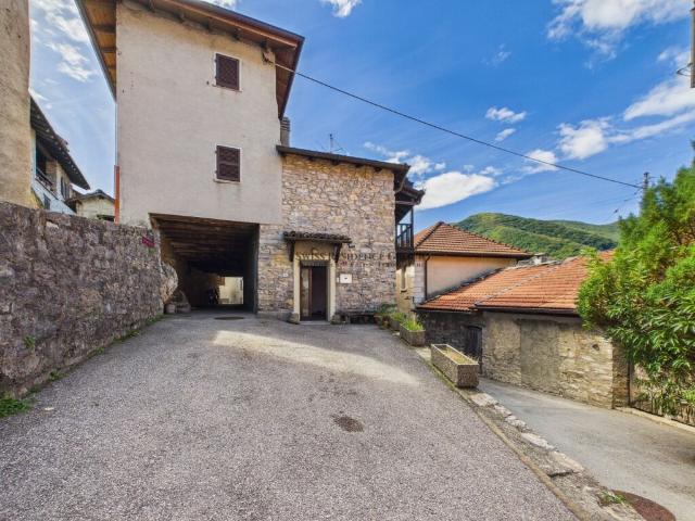 Casa 4,5 locali con vista sul Monte Generoso