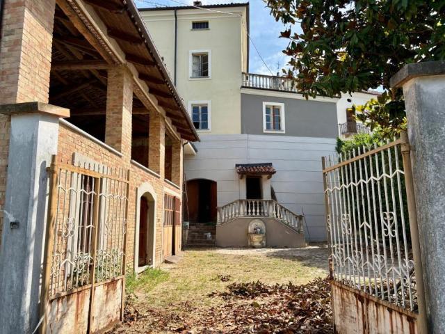 Casa 4 camere da letto, Moasca Piemonte ES104185887