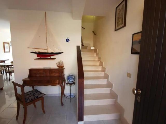 Casa 4 camere da letto, Fertilia Fertilia DS99388932
