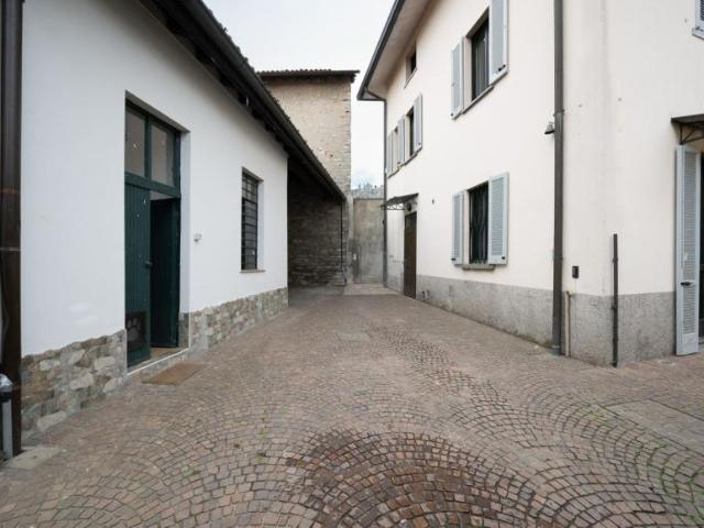 Casa 4 camere da letto, Fino Mornasco Como 22073 DS89804943