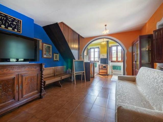 Casa 4 camere da letto, Lucca Lucca ELS65791183