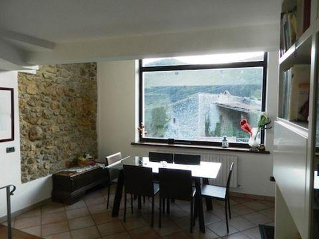 Casa 4 camere da letto, Perugia Umbria DS103700991