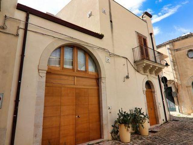 Casa 4 camere da letto, Scicli Sicilia 97018 ES96312505