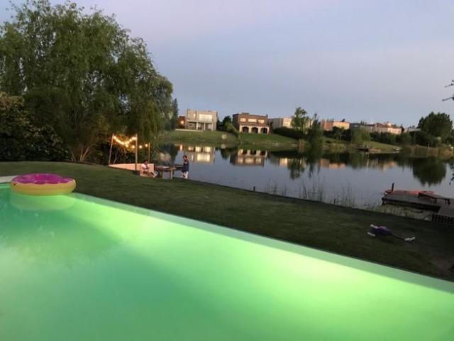 Casa 4 amb. dep. del 20/12 al 31/01 Al Lago, B. Privado San Agustín, Villanueva