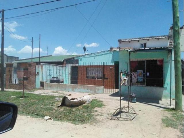 Casa 4 ambientes con fondo libre uSs25000 y cts. Fcio DÑO en Inmomap
