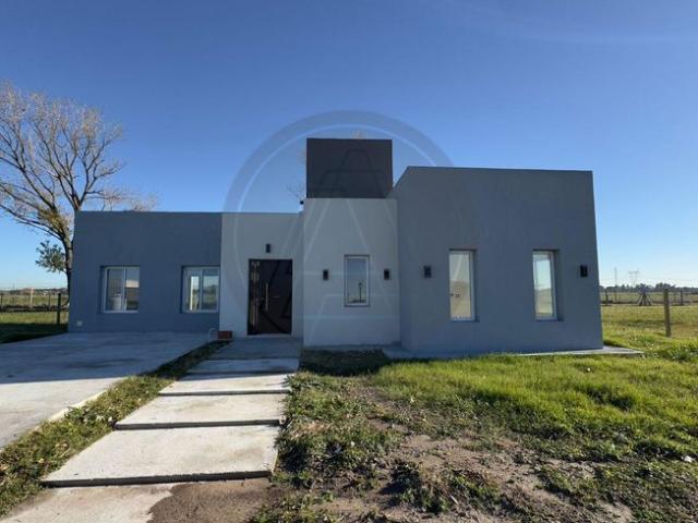 Casa 4 ambientes con galeria cubierta en alquiler a estrenar Barrio San Simón Canning
