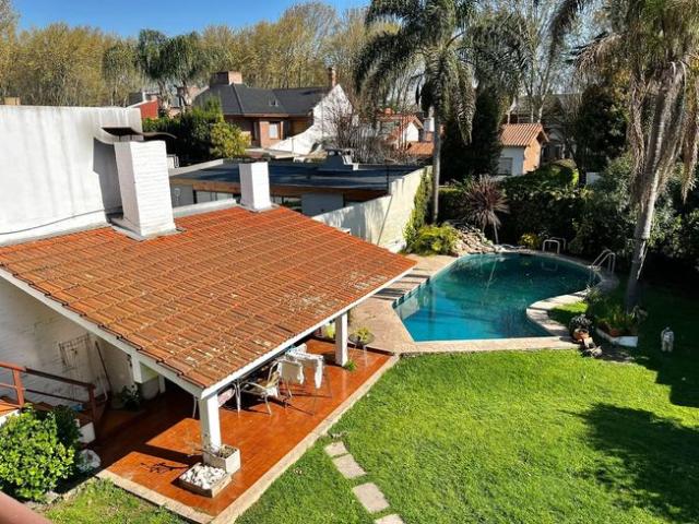 Casa 4 ambientes dependencia en alquiler en Villa Adelina