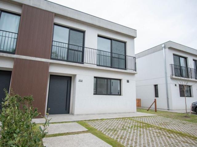 Casa 4 ambientes en alquiler en Newhaus Benavi