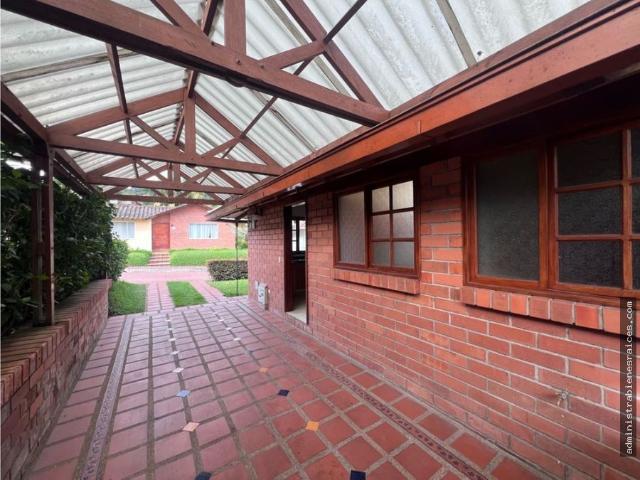 Casa 4 alcobas Conjunto Cerrado La Alhambra Manizales