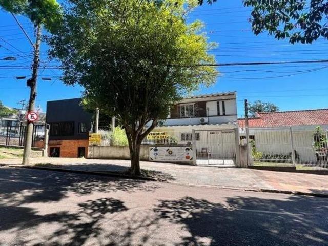 Casa 4 dorm. + 3 vagas 130m² Três FIgueiras Porto Alegre