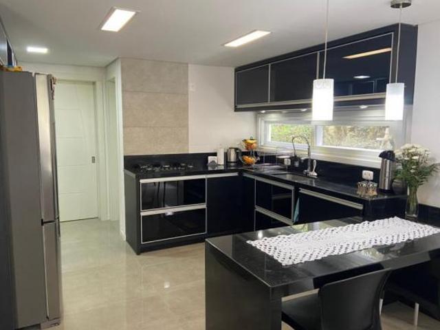 Casa 4 Dorm Bairro Carniel