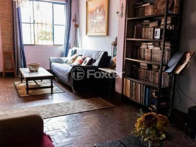 Casa, 4 dormitórios, 140 m², em Pacaembu