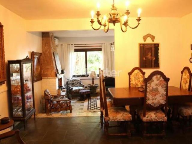 Casa, 4 dormitórios, 176 m², em Tristeza