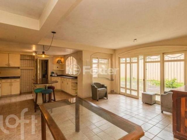 Casa, 4 dormitórios, 194.54 m², em Santa Tereza
