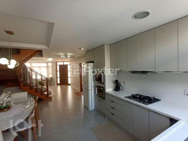 Casa, 4 dormitórios, 216.12 m², em Mato Grande