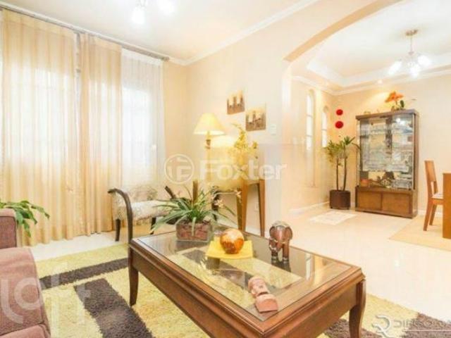 Casa, 4 dormitórios, 220 m², em Jardim Carvalho