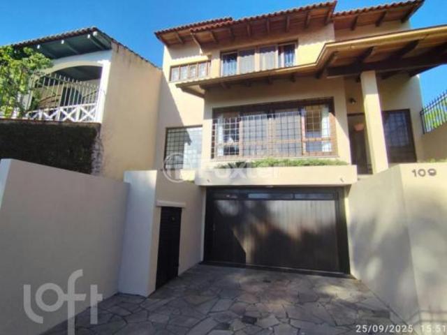 Casa, 4 dormitórios, 223 m², em Jardim Floresta