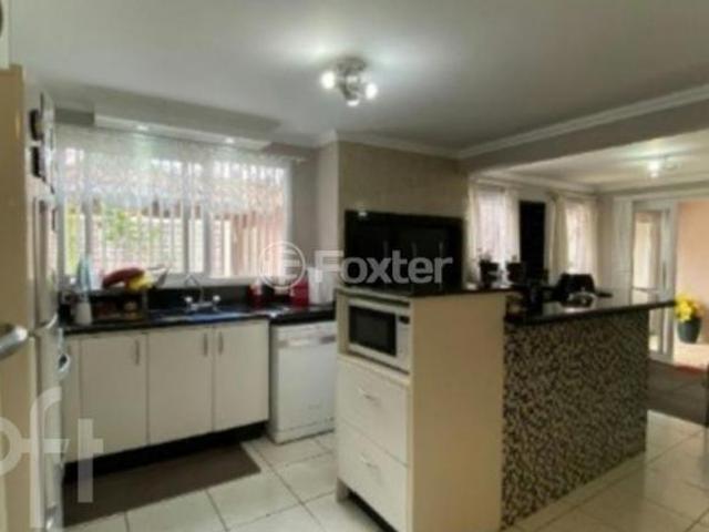 Casa, 4 dormitórios, 230 m², em Coronel Aparício Borges