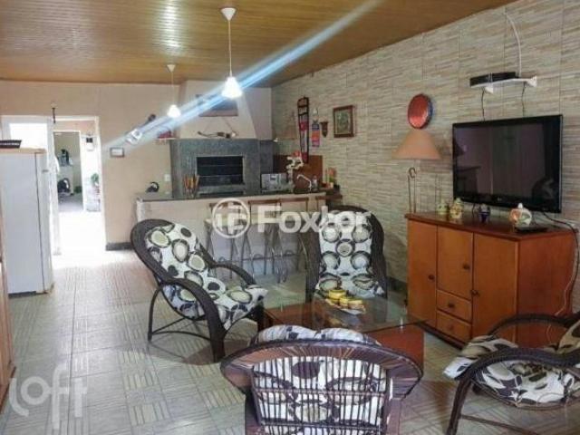 Casa, 4 dormitórios, 244 m², em Medianeira