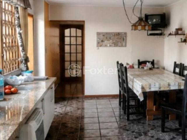 Casa, 4 dormitórios, 240 m², em Santa Tereza