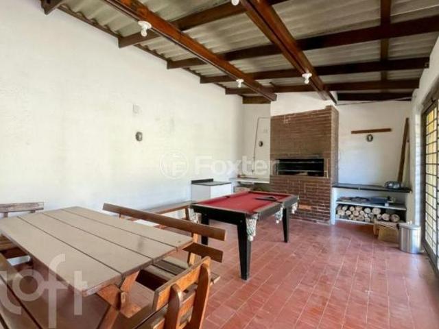 Casa, 4 dormitórios, 240 m², em Vila São José