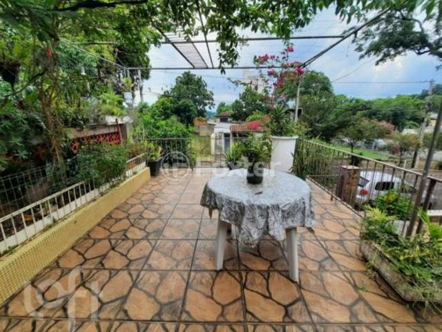 Casa, 4 dormitórios, 242.69 m², em Vila Nova