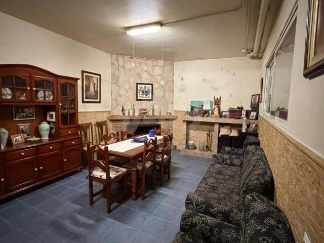 Casa 4 dormitorios 257.03 m2